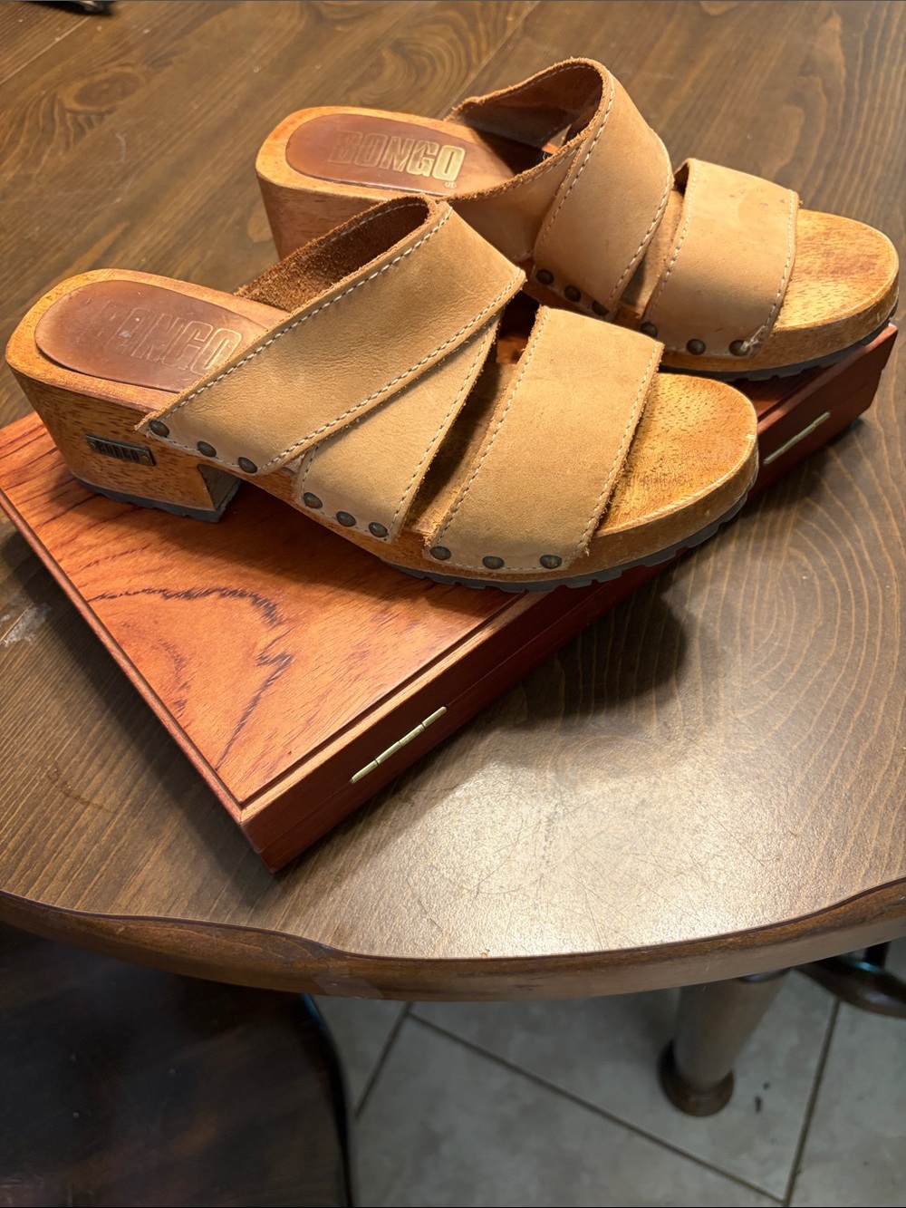 Vintage BONGO Tan Leather Studded Platform Mules Sz. 6.5